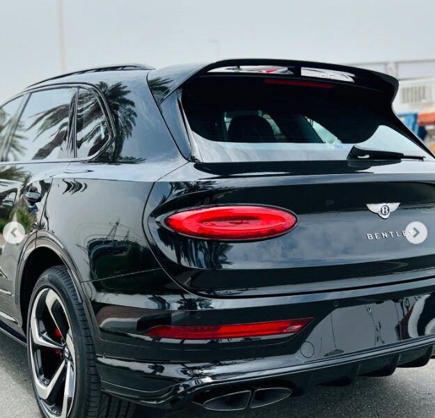 2023 BENTLEY BENTAYGA 4.0L Twin-Turbocharged V8 Black Beige CHASSIS GUARANTEE