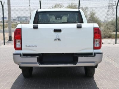 Mitsubishi L200 MITSUBISHI L200 2.4L GL DIESEL DCABIN 4X4 5M/T 2025 White Black