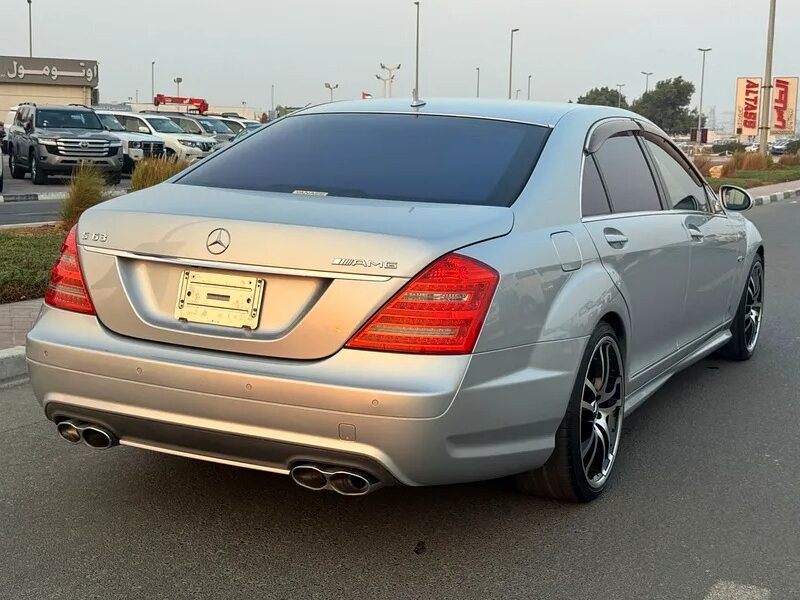 2008 Mercedes-Benz S-Class S 550 in Perfect Condition Silver Black