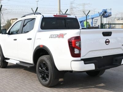 NISSAN NAVARA 2.5L DIESEL PRO4X 4X4 WHITE DC AT 2025 White Grey