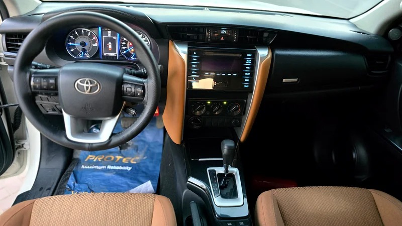 2019 Toyota Fortuner EXR 4 Cylinder Engine SUV White Brown