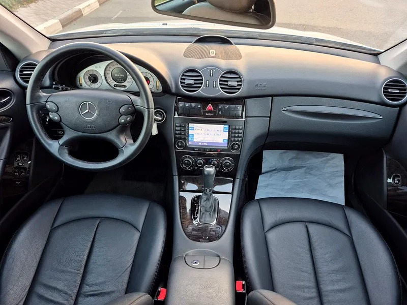 2008 Mercedes-Benz CLK-Class CLK 350 in Perfect Condition Silver Black