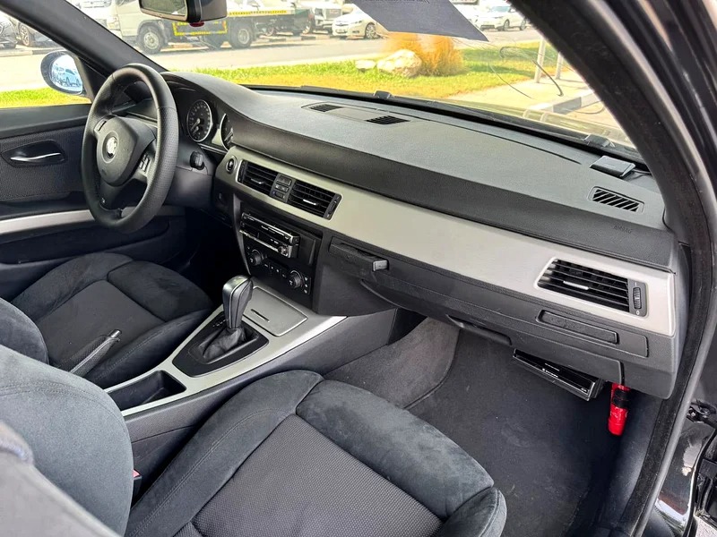 2006 BMW 3-Series BMW 323i Black Sedan Neat & Clean Car