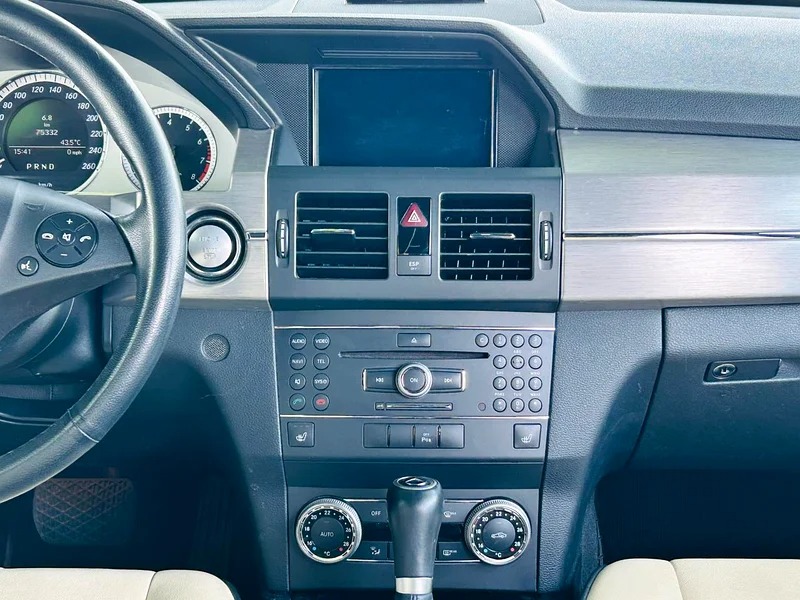 2010 Mercedes-Benz GLK-Class GLK 300 4matic Neat & Clean Car Black Beige