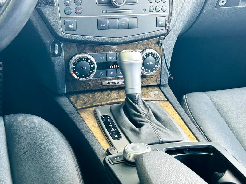 2010 Mercedes-Benz C-Class C300 6 Cylinder Engine Neat & Clean Car Black