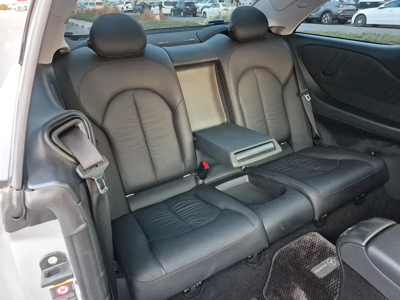 2008 Mercedes-Benz CLK-Class CLK 350 in Perfect Condition Silver Black