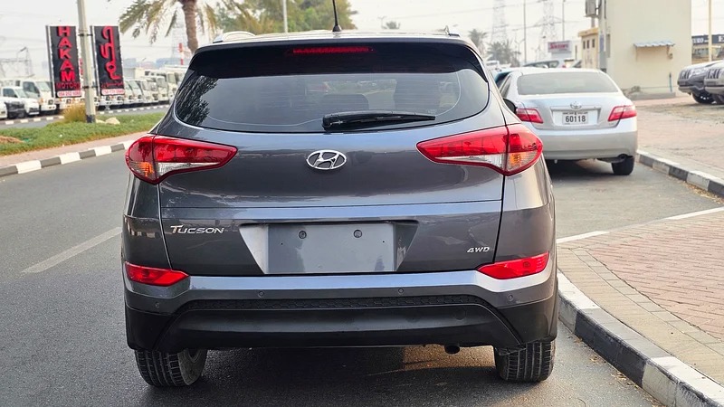 2018 Hyundai Tucson Comfort 4 Cylinder Engine SUV Grey Beige