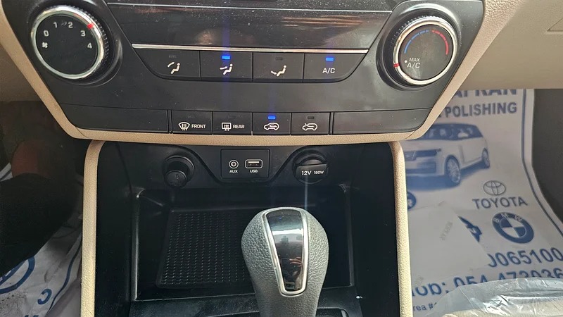 2018 Hyundai Tucson Comfort 4 Cylinder Engine SUV Grey Beige