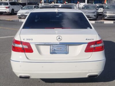 2012 Mercedes-Benz E 300 3.5-liter V6 Engine White Black