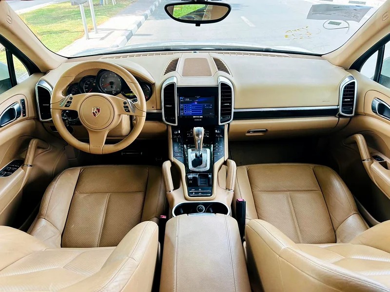 2011 Porsche Cayenne S 8 Cylinder Engine CLEAN TITLE White Beige