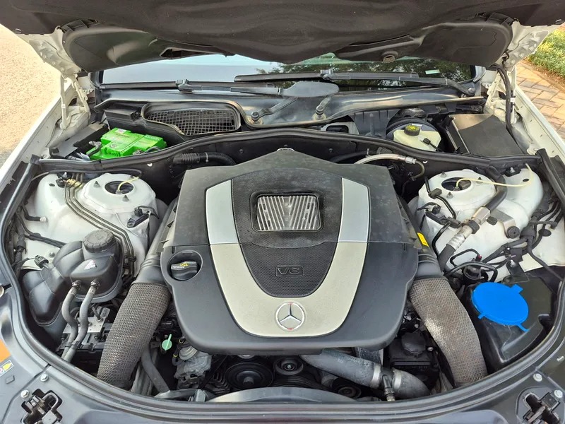 2006 Mercedes-Benz S-Class S 550 White Black in Perfect Condition