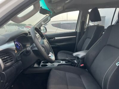 2020 Toyota Hilux 4X4 Fully Automatic GCC Specs White Black