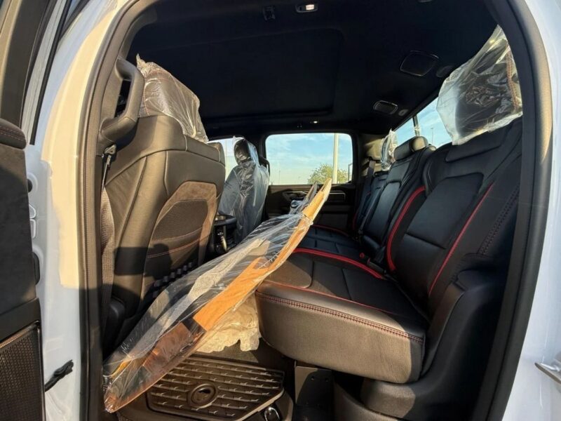 2025 RAM 1500 RHO 3.0L HO TWIN TURBO ESS BLACK FULL OPTION Black