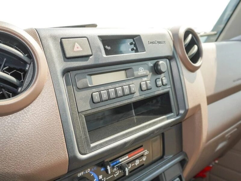 2025 Toyota Land Cruiser Pick Up White Brown Pick Up GCC Specs