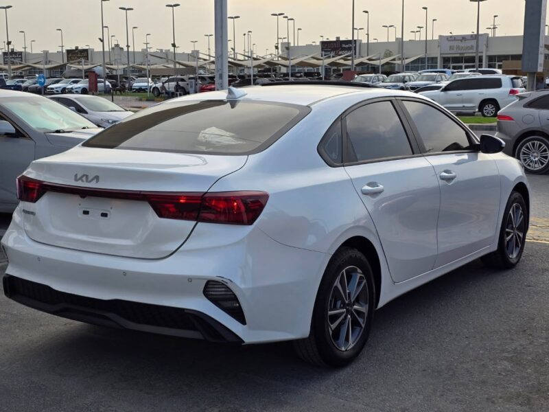 Kia Cerato 2024 GCC Specs White Black Clean Inside and Out