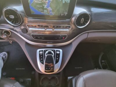 Mercedes-Benz V 250 GCC Specs Luxury Family Van Silver Brown