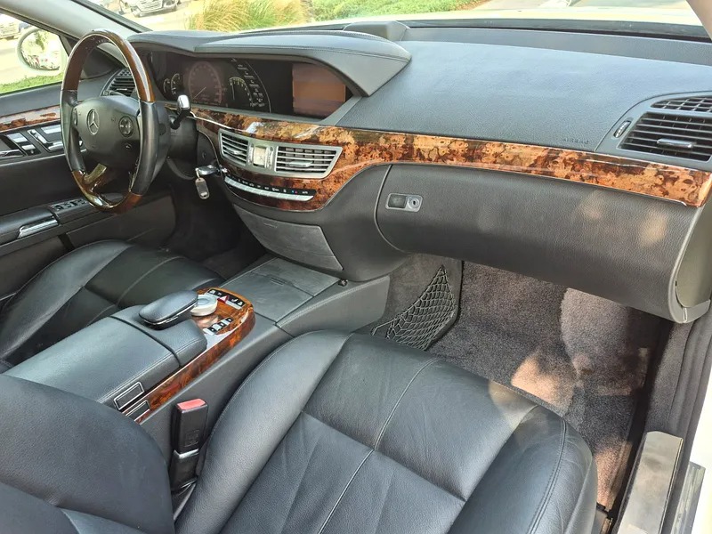 2006 Mercedes-Benz S-Class S 550 White Black in Perfect Condition