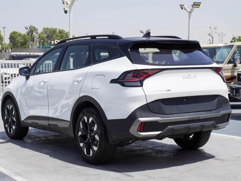 2025 Kia Sportage Kia Sportage 4 Cylinder Engine GCC Specs White Red