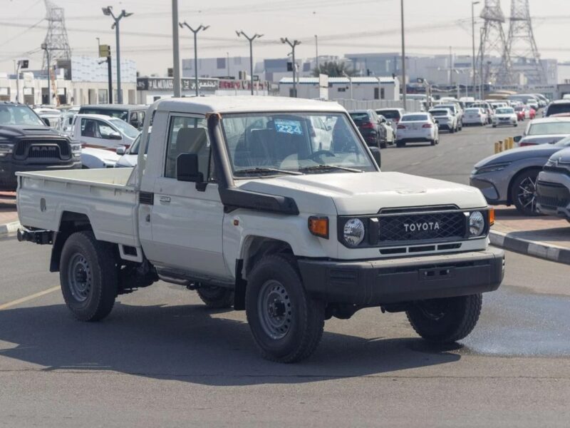 2025 Toyota Land Cruiser Pick Up LC79 2.8L T/DSL STD-E Diesel GCC White Brown