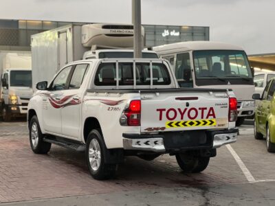 2020 Toyota Hilux 4X4 Fully Automatic GCC Specs White Black