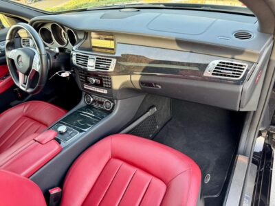 2012 Mercedes-Benz CLS 350 3.5 Liters V6 Sedan Black Red