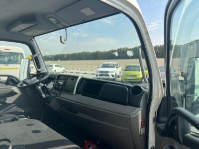 2022 Mitsubishi Canter Chiller Box Manual GCC Specs White Black