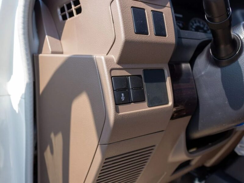 2025 Toyota Land Cruiser Pick Up LC79 2.8L T/DSL STD-E Diesel GCC White Brown