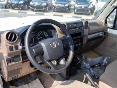 2025 Toyota Land Cruiser Pick Up LC79 2.8L T/DSL STD-E Diesel GCC White Brown