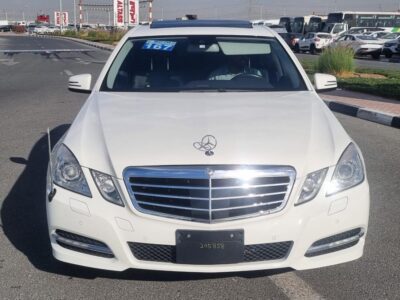 2012 Mercedes-Benz E 300 3.5-liter V6 Engine White Black