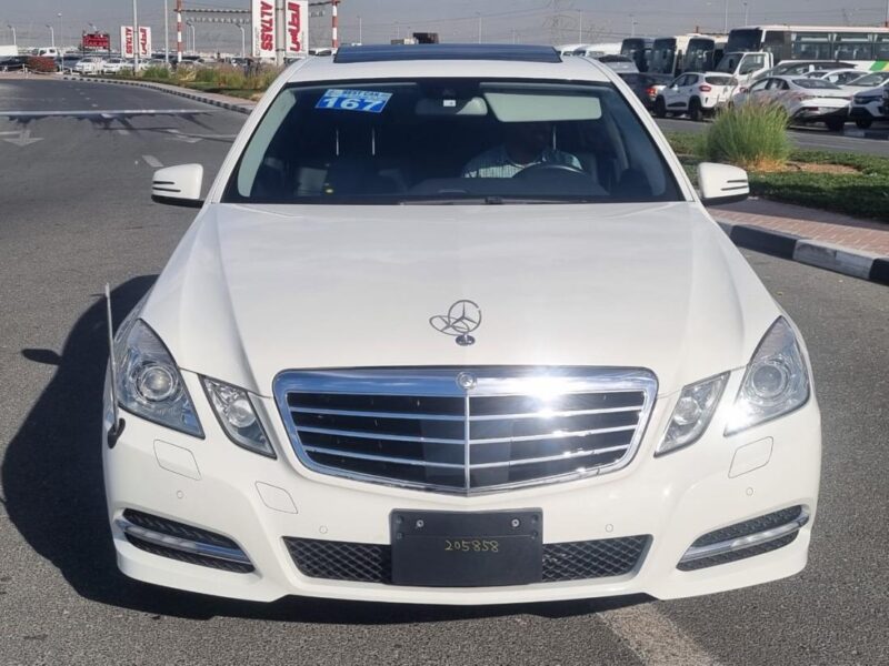 2012 Mercedes-Benz E 300 3.5-liter V6 Engine White Black