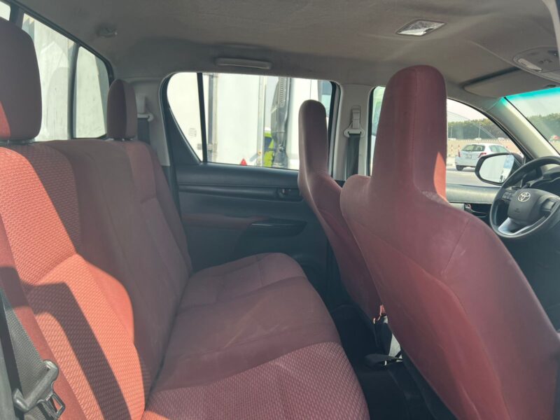 2021 Toyota Hilux 4X2 Manual GCC Specifications White Red