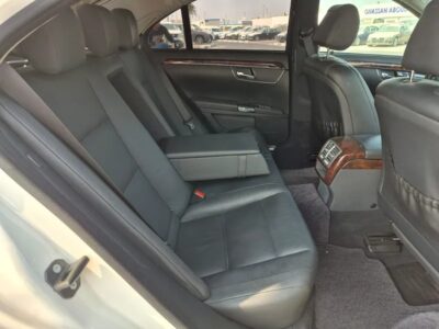 2006 Mercedes-Benz S-Class S 550 White Black in Perfect Condition