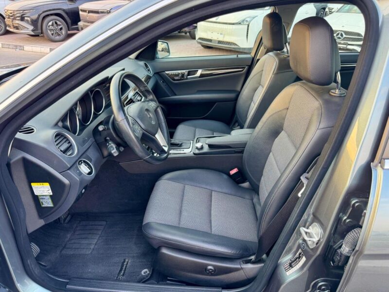 2012 Mercedes-Benz C 350 3.5-liter V6 Engine Grey Black