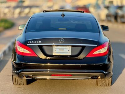 2012 Mercedes-Benz CLS 350 3.5 Liters V6 Sedan Black Red
