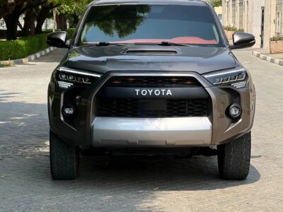 2023 Toyota 4Runner Limited 6 Cylinder Engine SUV Bronze Black