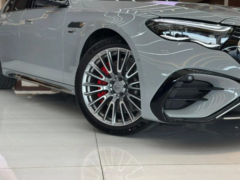 2025 Mercedes-Benz E 53 AMG E53 AMG Hybrid 4matic+ Grey Brown