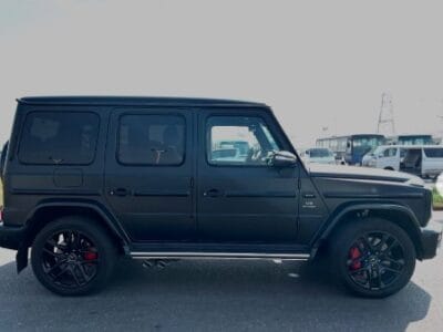 2021 MERCEDES BENZ G63 Black White Full Option