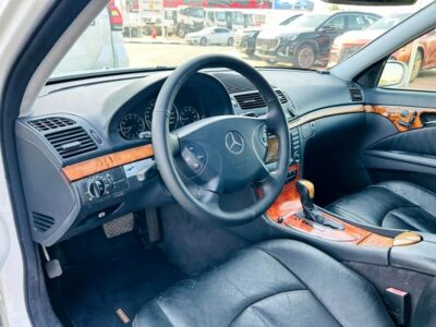 2002 Mercedes-Benz E-Class E 240 6 Cylinder Neat & Clean Car White Black