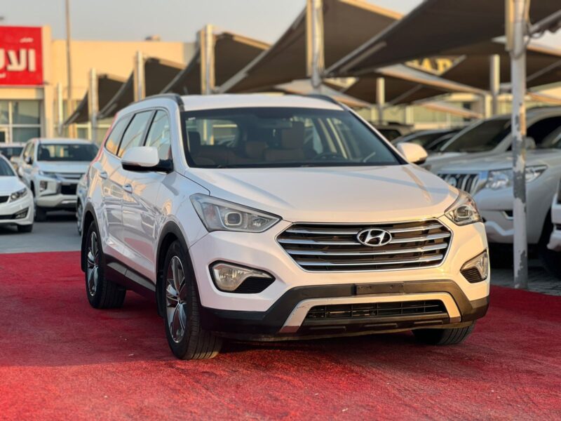 2016 Hyundai Santa Fe V6 7 Seaters GCC 3.3L White Black