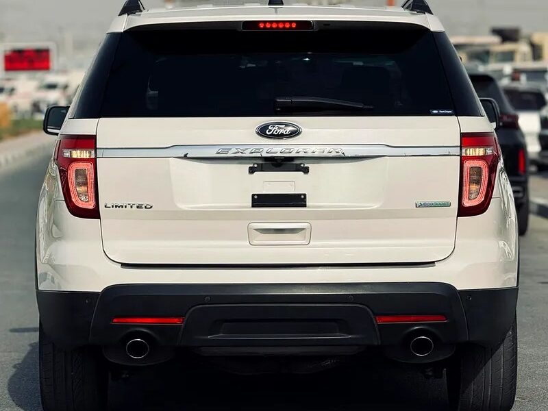 2015 Ford Explorer EcoBoost 4 Cylinder Engine Neat & Clean Car White Black
