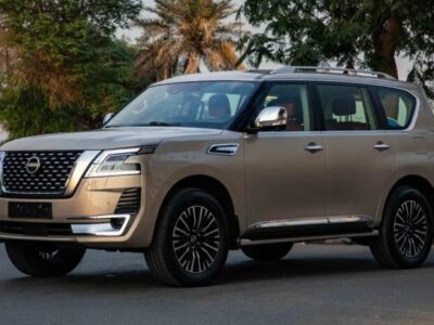 2022 Nissan Patrol SE Platinum 4.0L GCC Spec Gold Red