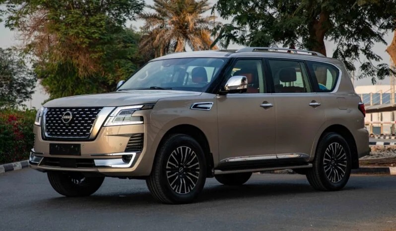 2022 Nissan Patrol SE Platinum 4.0L GCC Spec Gold Red