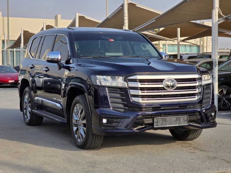 Toyota Land Cruiser GXR V6 Twin Turbo 2022 GCC Specs Blue Beige