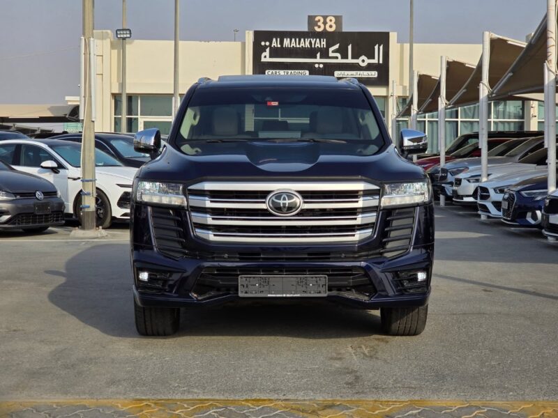 Toyota Land Cruiser GXR V6 Twin Turbo 2022 GCC Specs Blue Beige