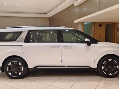 2025 Kia Carnival 3.5L V6 MPI Petrol FWD White Black