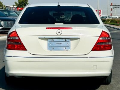2002 Mercedes-Benz E-Class E 240 6 Cylinder Neat & Clean Car White Black