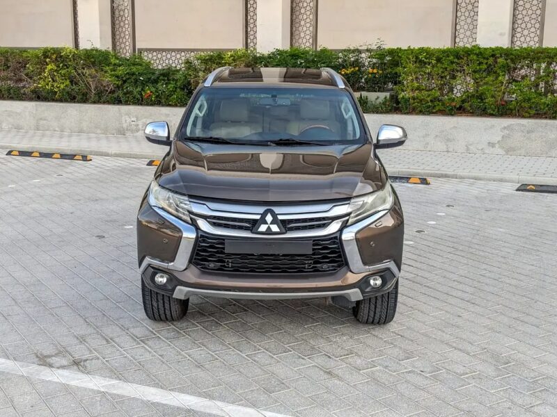 2016 Mitsubishi Montero Sport GLS 4WD Top Line 6 Cylinder Bronze Beige GCC