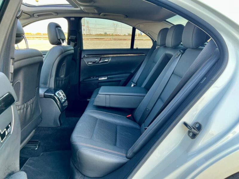 2011 Mercedes-Benz S 550 5.5L V8 Engine Automatic White Black