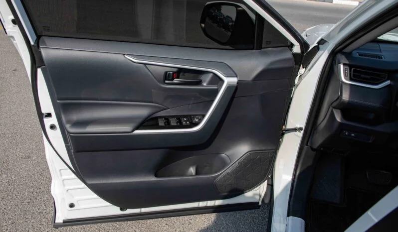 2025 Toyota RAV 4 2.0L CVT 2.0L Petrol White Black