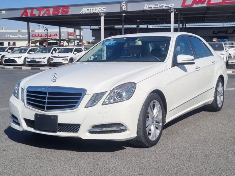 2011 Mercedes-Benz E 350 3.5 Liters V6 Engine White Beige